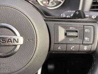 Nissan Qashqai 1.3 DiG-T MH 158 N-Connecta 5dr Xtronic