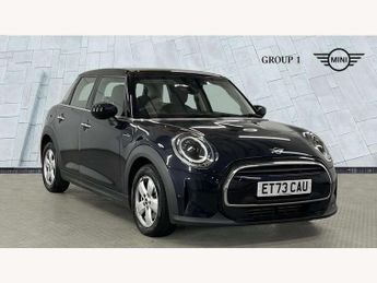 MINI Hatch 1.5 Cooper Classic 5dr Auto [Comfort/Nav Pack]