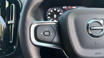 Volvo XC40 1.5 T3 [163] R DESIGN 5dr Geartronic