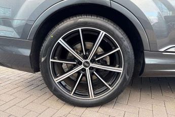 Audi Q7 50 TDI Quattro Black Edition 5dr Tiptronic