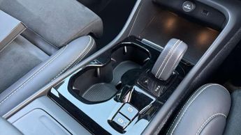 Volvo XC40 1.5 T3 [163] R DESIGN 5dr Geartronic