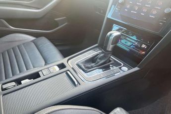 Volkswagen Passat GTE 1.4 TSI PHEV GTE 4dr DSG