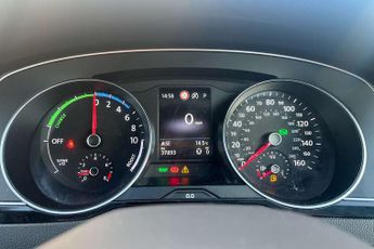 Volkswagen Passat GTE 1.4 TSI PHEV GTE 4dr DSG