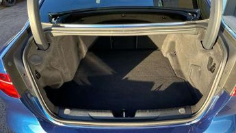 Jaguar XE 2.0 P250 R-Dynamic Black 4dr Auto