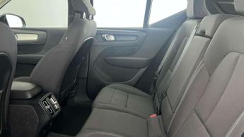 Volvo XC40 1.5 T3 [163] Momentum 5dr Geartronic