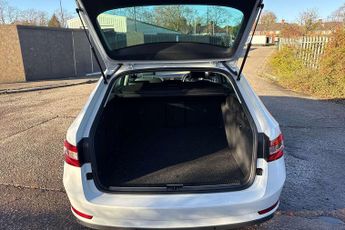 Skoda Superb Estate 1.4 TSI iV SE Technology DSG 5dr