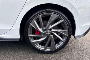 Volkswagen Golf 2.0 TSI GTI 5dr DSG