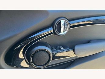 MINI Hatchback 1.5 Cooper Classic 3dr Auto