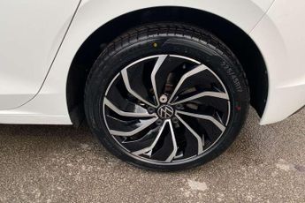 Volkswagen Golf 1.5 eTSI 150 Style 5dr DSG