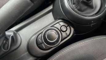 MINI Hatchback 5dr 1.5 Cooper Classic 5dr Auto