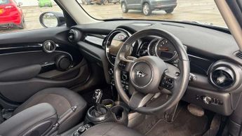 MINI Hatchback 5dr 1.5 Cooper Classic 5dr Auto