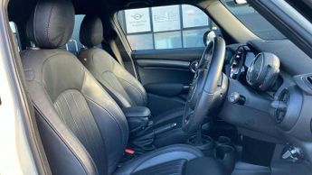 MINI Hatchback 5dr 1.5 Cooper Exclusive 5dr Auto