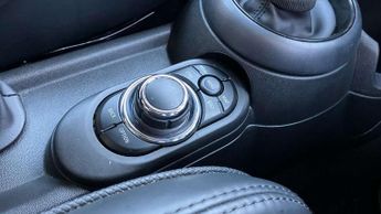 MINI Hatchback 5dr 1.5 Cooper Exclusive 5dr Auto