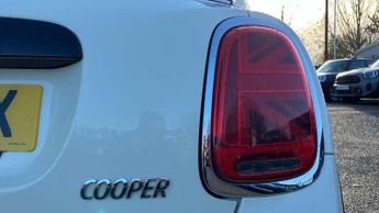 MINI Hatchback 5dr 1.5 Cooper Exclusive 5dr Auto