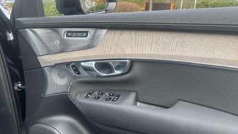 Volvo XC90 2.0 B5P Ultra Dark 5dr AWD Geartronic