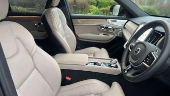 Volvo XC90 2.0 T8 PHEV Ultra Dark 5dr AWD Geartronic