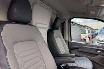 Volkswagen Transporter 2.0 TDI 170 Commerce Pro Van Auto