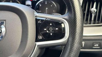 Volvo XC60 2.0 D5 PowerPulse R DESIGN 5dr AWD Geartronic