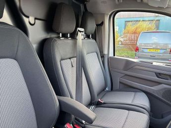 Volkswagen Transporter 2.0 TDI 150 Commerce Pro Van Auto