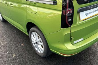 Volkswagen Caddy 1.5 eHybrid 150 Commerce Pro Van DSG [Tech]