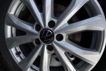 Volkswagen Caddy 1.5 eHybrid 150 Commerce Pro Van DSG [Tech]