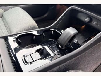 Volvo XC40 2.0 B3P Plus Dark 5dr Auto