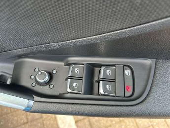 Audi Q2 35 TFSI Black Edition 5dr S Tronic