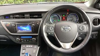 Toyota Auris 1.8 VVTi Hybrid Icon+ 5dr CVT Auto