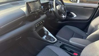 Toyota Yaris 1.5 Hybrid Design 5dr CVT