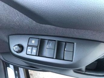 Toyota Yaris 1.5 Hybrid Design 5dr CVT