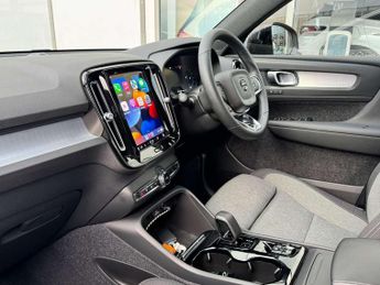 Volvo XC40 2.0 B3P Plus Dark 5dr Auto
