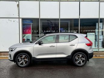 Volvo XC40 2.0 B3P Plus Dark 5dr Auto