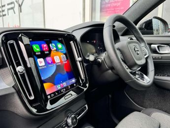 Volvo XC40 2.0 B3P Plus Dark 5dr Auto