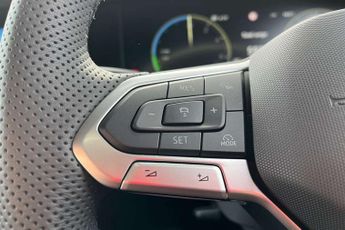 Volkswagen Touareg 3.0 V6 TSI eHybrid 4Motion R 5dr Tip Auto