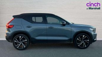 Volvo XC40 2.0 T4 R DESIGN Pro 5dr AWD Geartronic