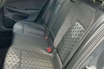 Volkswagen Golf TDi 2.0 TDI 150 R-Line 5dr DSG