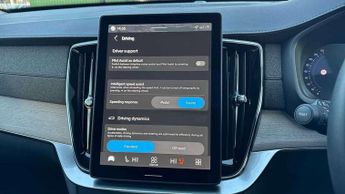 Volvo XC90 2.0 B5P Plus Dark 5dr AWD Geartronic