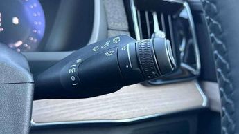 Volvo XC90 2.0 B5P Plus Dark 5dr AWD Geartronic
