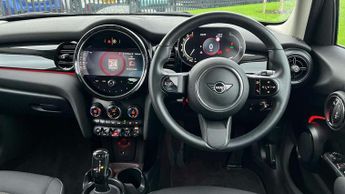 MINI Hatchback 5dr 1.5 Cooper Classic 5dr Auto [Comfort/Nav Pack]