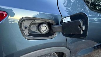 Volvo XC40 Recharge 1.5 T4 Recharge PHEV R DESIGN 5dr Auto