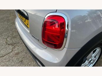 MINI Hatchback 1.5 Cooper Classic 3dr Auto