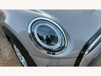 MINI Hatchback 1.5 Cooper Classic 3dr Auto