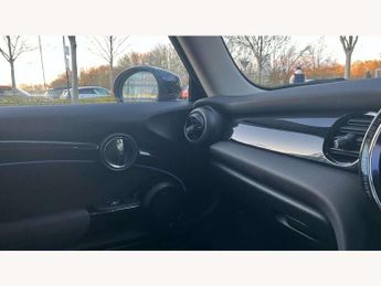 MINI Hatchback 1.5 Cooper Classic 3dr Auto