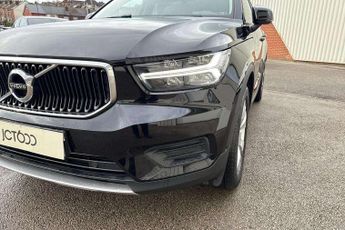 Volvo XC40 2.0 T4 Momentum 5dr AWD Geartronic