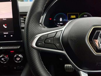 Renault Captur 1.6 E-Tech full hybrid 145 Engineered 5dr Auto