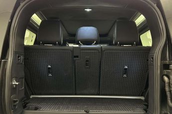 Land Rover Defender 3.0 D250 X-Dynamic HSE 90 3dr Auto