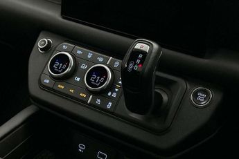 Land Rover Defender 3.0 D300 X-Dynamic HSE 110 5dr Auto