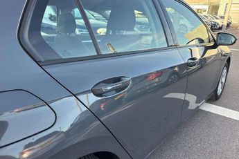 Volkswagen Golf 1.5 eTSI 150 Life 5dr DSG