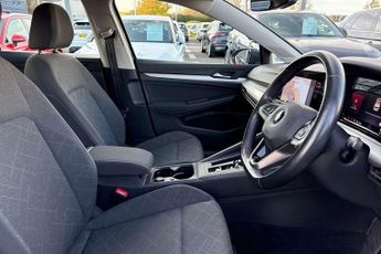 Volkswagen Golf 1.5 eTSI 150 Life 5dr DSG