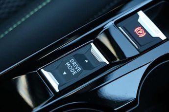 Peugeot 208 1.2 Hybrid 136 GT 5dr e-DSC6